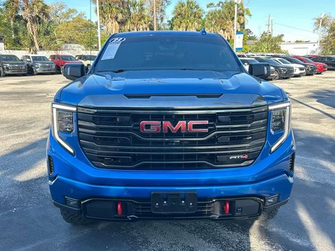 Used 2023 GMC Sierra 1500 AT4 w/ AT4 Premium Package AWD/4WD image 3