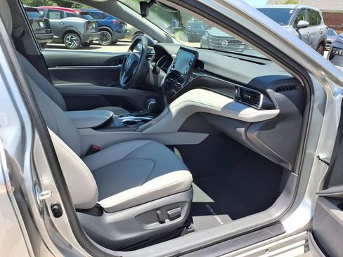 Used 2023 Toyota Camry XLE w/ Cold Weather Package FWD image 21
