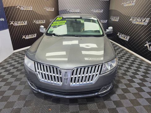 Used 2010 Lincoln MKZ FWD image 2