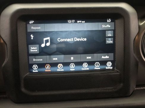 Used 2023 Jeep Gladiator Willys image 15