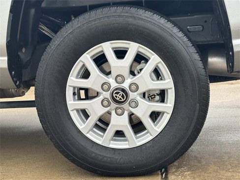 Certified 2025 Toyota Tacoma SR5 image 8