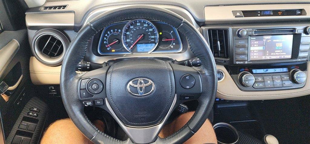 Used 2014 Toyota RAV4 Limited w/ Technology Package FWD image 22
