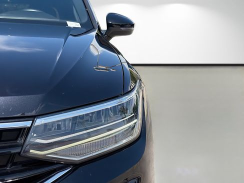Used 2023 Volkswagen Tiguan SE R-Line FWD image 9