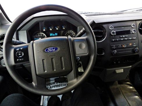 Used 2014 Ford F250 XL w/ Power Equipment Group RWD image 15