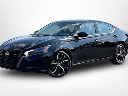 Used 2023 Nissan Altima 2.5 SR FWD image 3