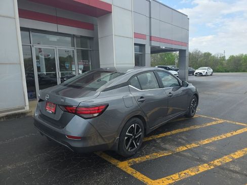 Certified 2025 Nissan Sentra SV w/ Trunk Package image 3