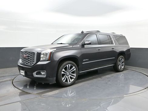 Used 2018 GMC Yukon XL Denali w/ Denali Ultimate Package AWD/4WD image 31