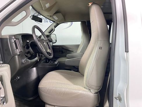 Certified 2022 GMC Savana 2500 w/ Driver Convenience Package RWD image 11