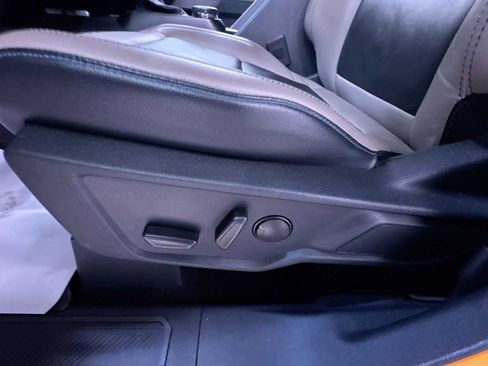 Used 2022 Ford Bronco Wildtrak image 13