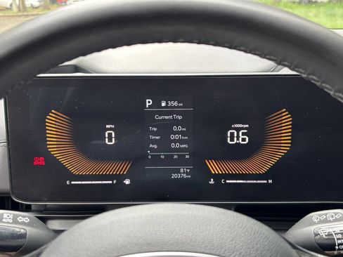 Used 2026 Kia Carnival FWD image 43