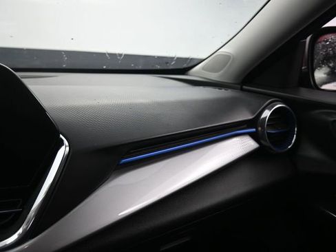 Used 2025 Chevrolet Trax LT image 19