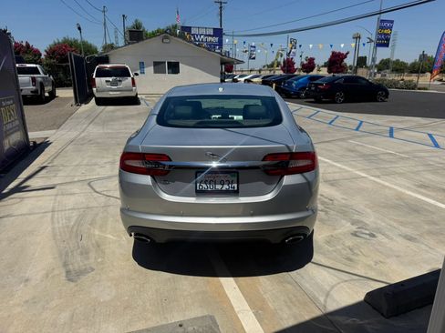 Used 2012 Jaguar XF RWD image 7