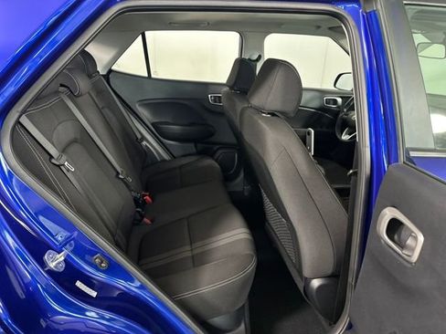 Used 2023 Hyundai Venue SEL image 27