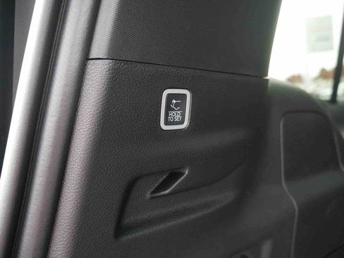 New 2025 Jeep Wagoneer L Series II w/ Convenience Group I image 10