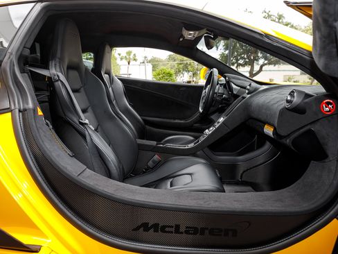 Used 2016 McLaren 675LT Coupe image 38