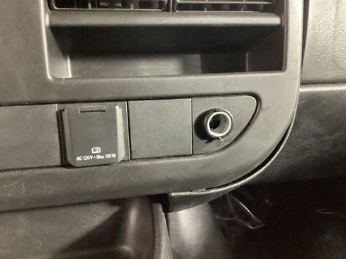 Used 2020 GMC Savana 2500 image 25