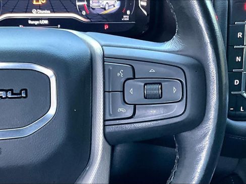 Used 2022 GMC Yukon XL Denali w/ Denali Premium Package RWD image 25