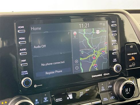 Used 2021 Toyota Highlander XLE image 16