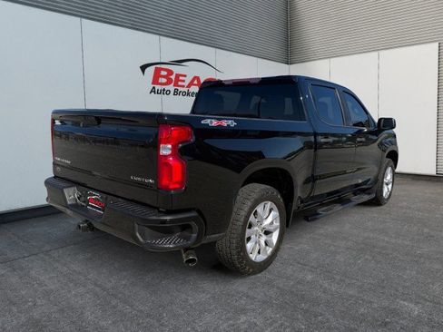 Used 2020 Chevrolet Silverado 1500 Custom w/ Custom Value Package image 13