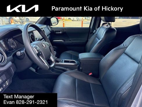 Used 2021 Toyota Tacoma TRD Off-Road image 21