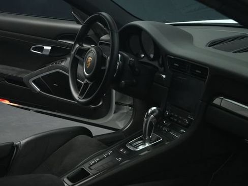 Used 2018 Porsche 911 GT3 RWD image 51