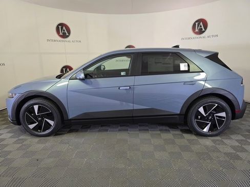 New 2025 Hyundai Ioniq 5 SE image 6