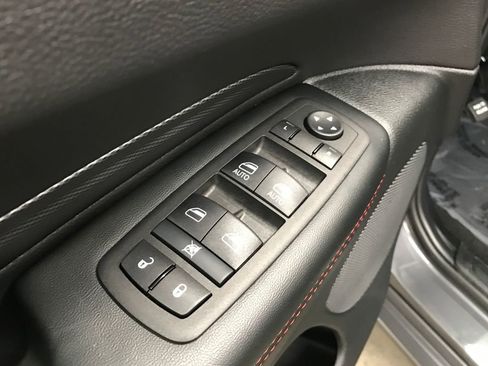 Used 2025 Dodge Durango GT image 11