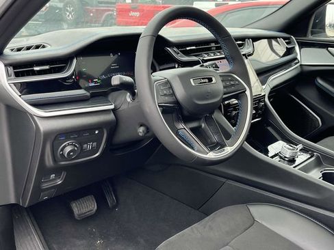 New 2024 Jeep Grand Cherokee Trailhawk w/ Luxury Tech Group III image 9