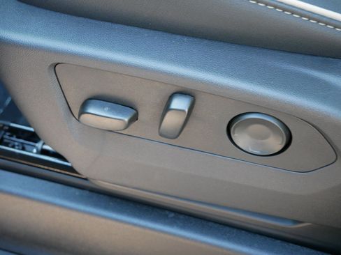 New 2026 Chevrolet Suburban Premier image 17