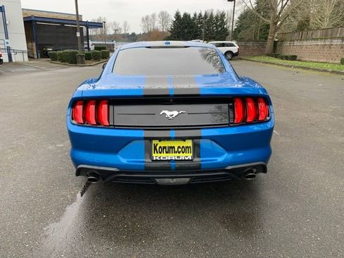 Used 2019 Ford Mustang EcoBoost image 4
