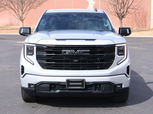 Used 2022 GMC Sierra 1500 Elevation w/ Elevation Premium Package image 28