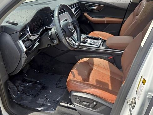 Used 2023 Audi Q7 3.0T Premium Plus w/ Premium Plus Package AWD/4WD image 11