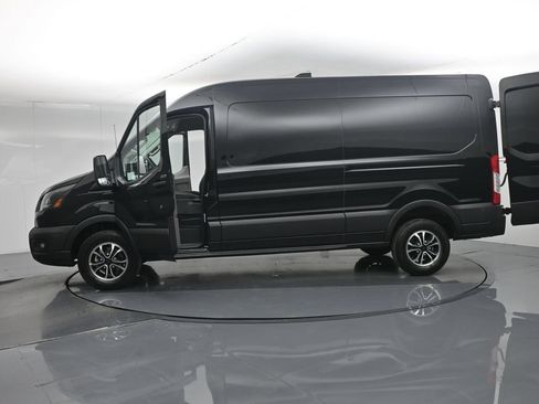 New 2026 Ford Transit 250 148 Medium Roof w/ Exterior Upgrade Package RWD image 34