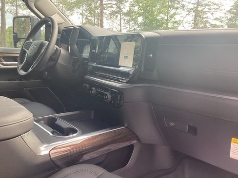 New 2026 Chevrolet Silverado 2500 LT w/ Trail Boss Package AWD/4WD image 25
