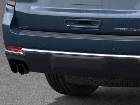 New 2026 Chevrolet Suburban Premier image 38