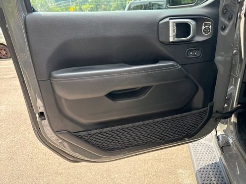 Used 2020 Jeep Wrangler Unlimited Sahara AWD/4WD image 15