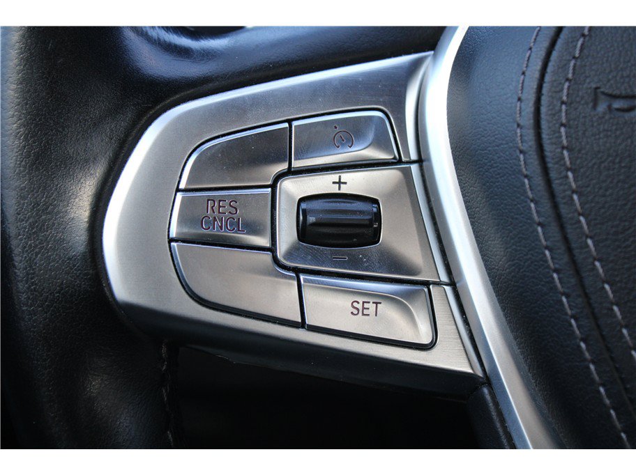 Used 2019 BMW 740i w/ M Sport Package RWD image 19