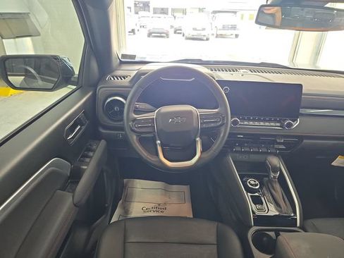 Certified 2025 Chevrolet Colorado Z71 w/ Technology Package AWD/4WD image 12