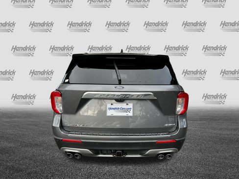 Used 2021 Ford Explorer Platinum w/ Equipment Group 601A AWD/4WD image 8
