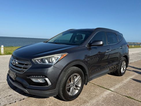 Used 2017 Hyundai Santa Fe Sport FWD image 1