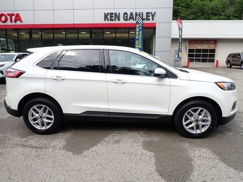 Used 2024 Ford Edge SEL w/ Convenience Package AWD/4WD image 2