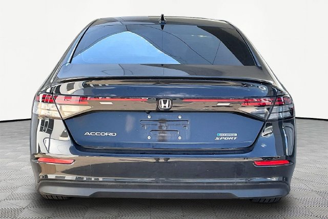 Used 2025 Honda Accord Sport image 6