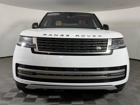 Used 2023 Land Rover Range Rover SE image 11