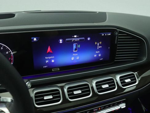 New 2026 Mercedes-Benz GLS 580 4MATIC image 5