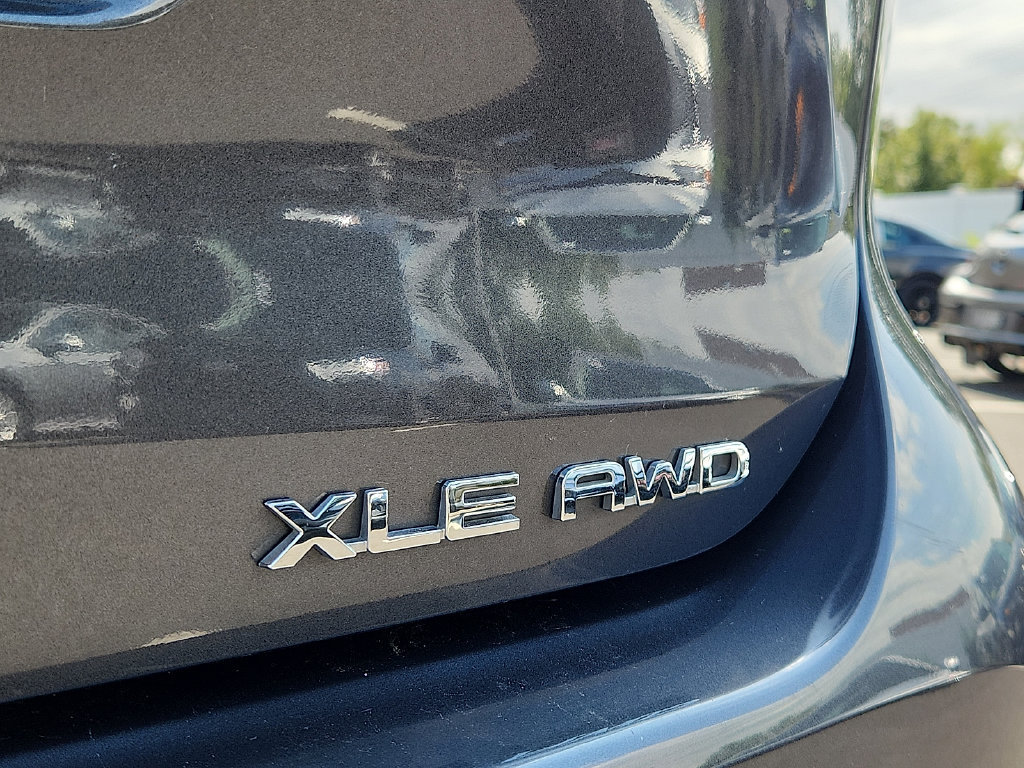 Certified 2025 Toyota Highlander XLE AWD/4WD image 34