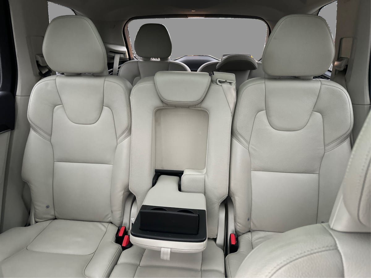Used 2020 Volvo XC90 T6 Momentum w/ Protection Package Premier AWD/4WD image 47