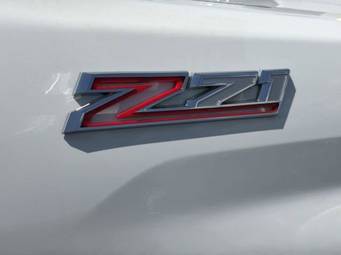 Used 2021 Chevrolet Silverado 2500 LTZ w/ LTZ Convenience Package image 38