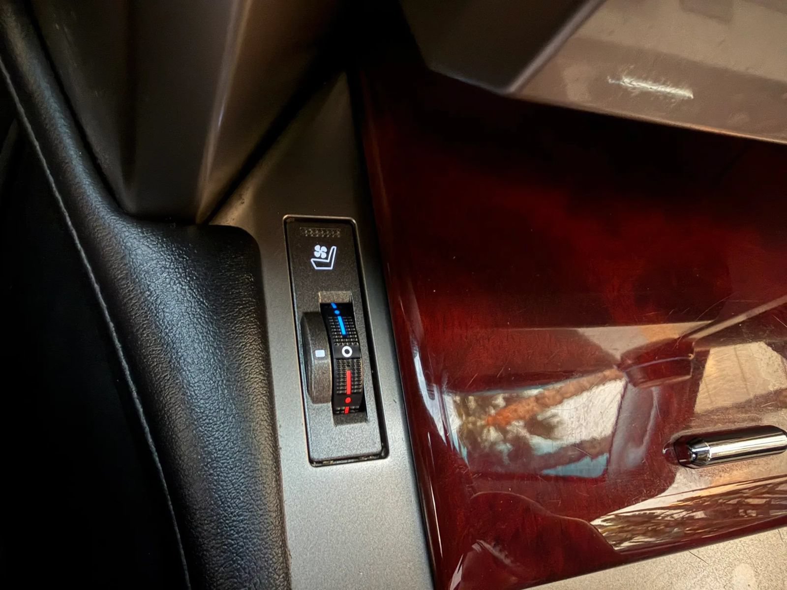 Used 2013 Lexus GX 460 w/ Convenience Pkg AWD/4WD image 33