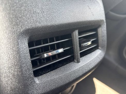 Used 2024 Chevrolet Equinox LT FWD image 26