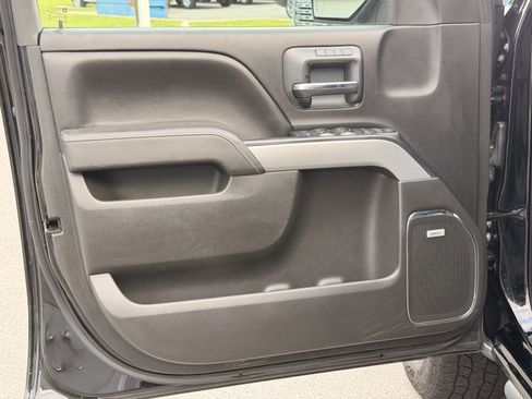 Used 2017 Chevrolet Silverado 1500 LTZ Z71 w/ LTZ Plus Package AWD/4WD image 16